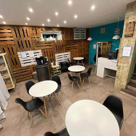 Smile Accomodation Sarre 外观 照片