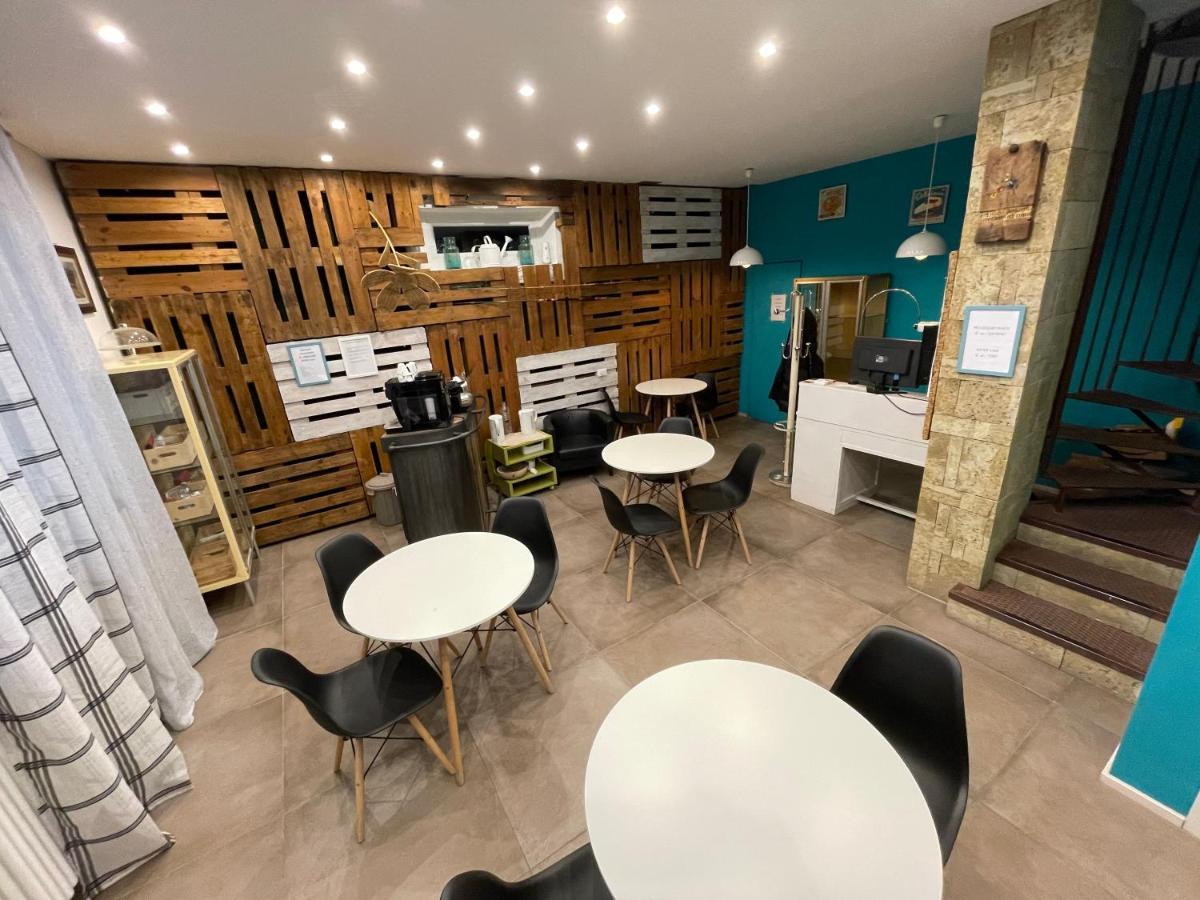Smile Accomodation Sarre 外观 照片